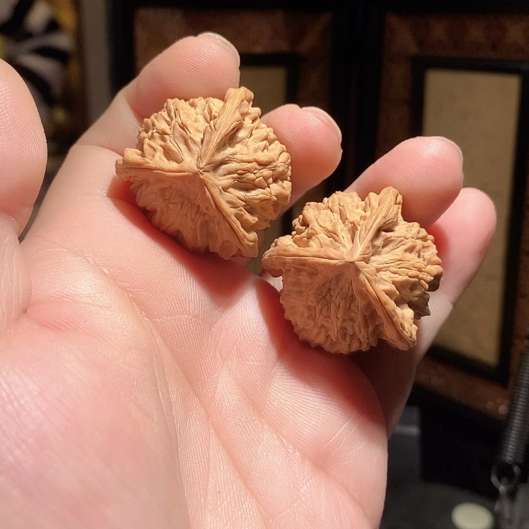 文玩核桃把件36盘山三棱全品