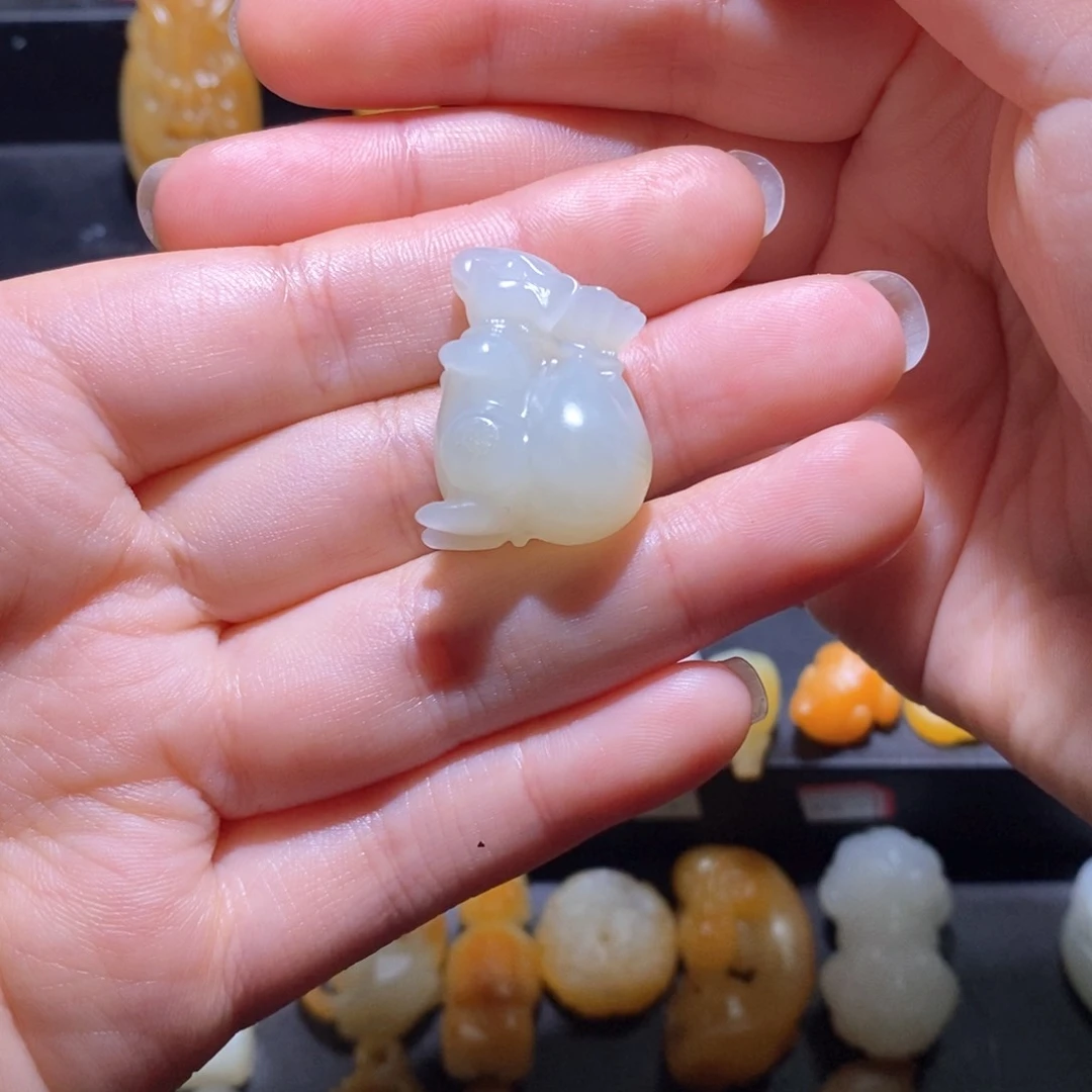 和田玉未镶嵌吊坠(不含链)