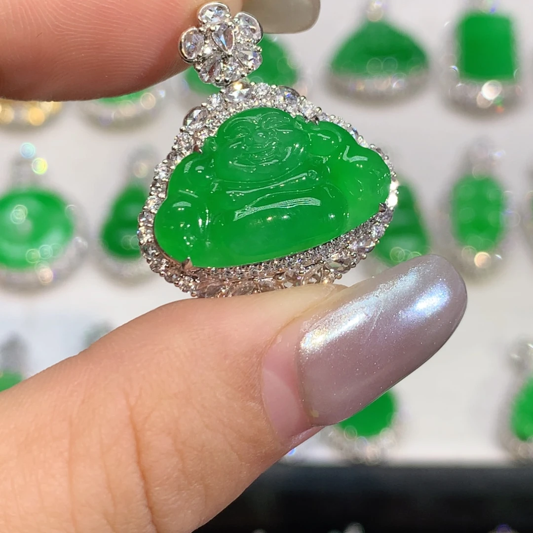 翡翠18K金镶嵌颈饰