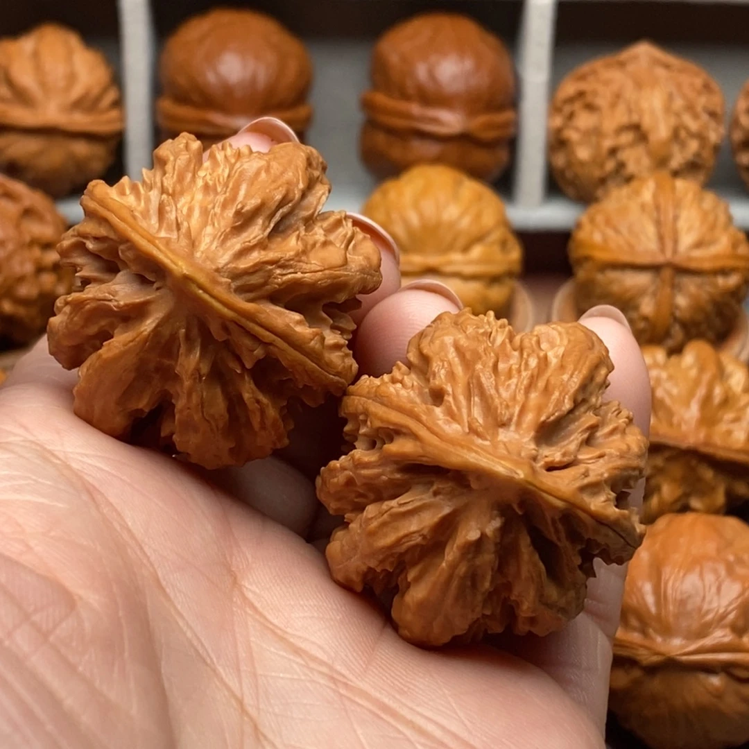 文玩核桃把件八棱