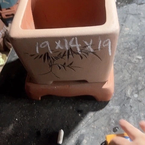 紫砂花盆小四一个