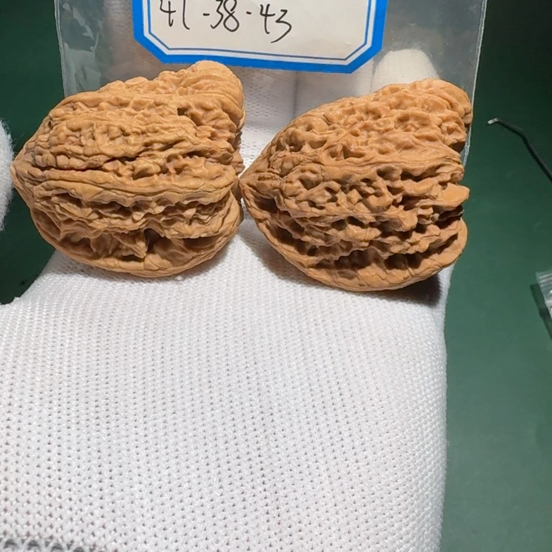 李***柏文玩核桃吊坠0008号