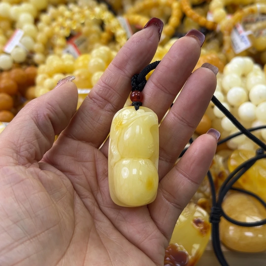 琥珀珠宝奇石未镶嵌