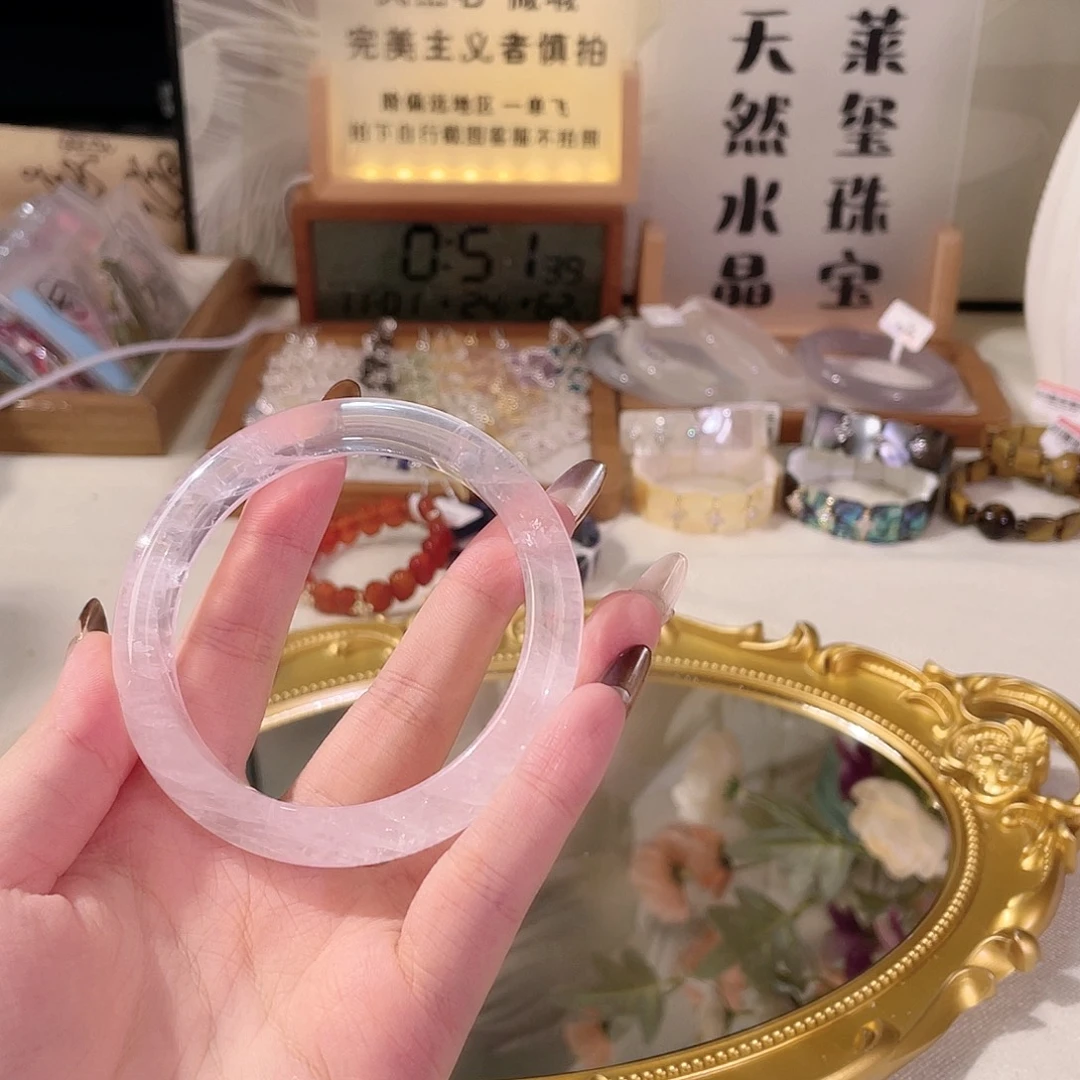 玲***。水晶手链未镶嵌多样性发货1018