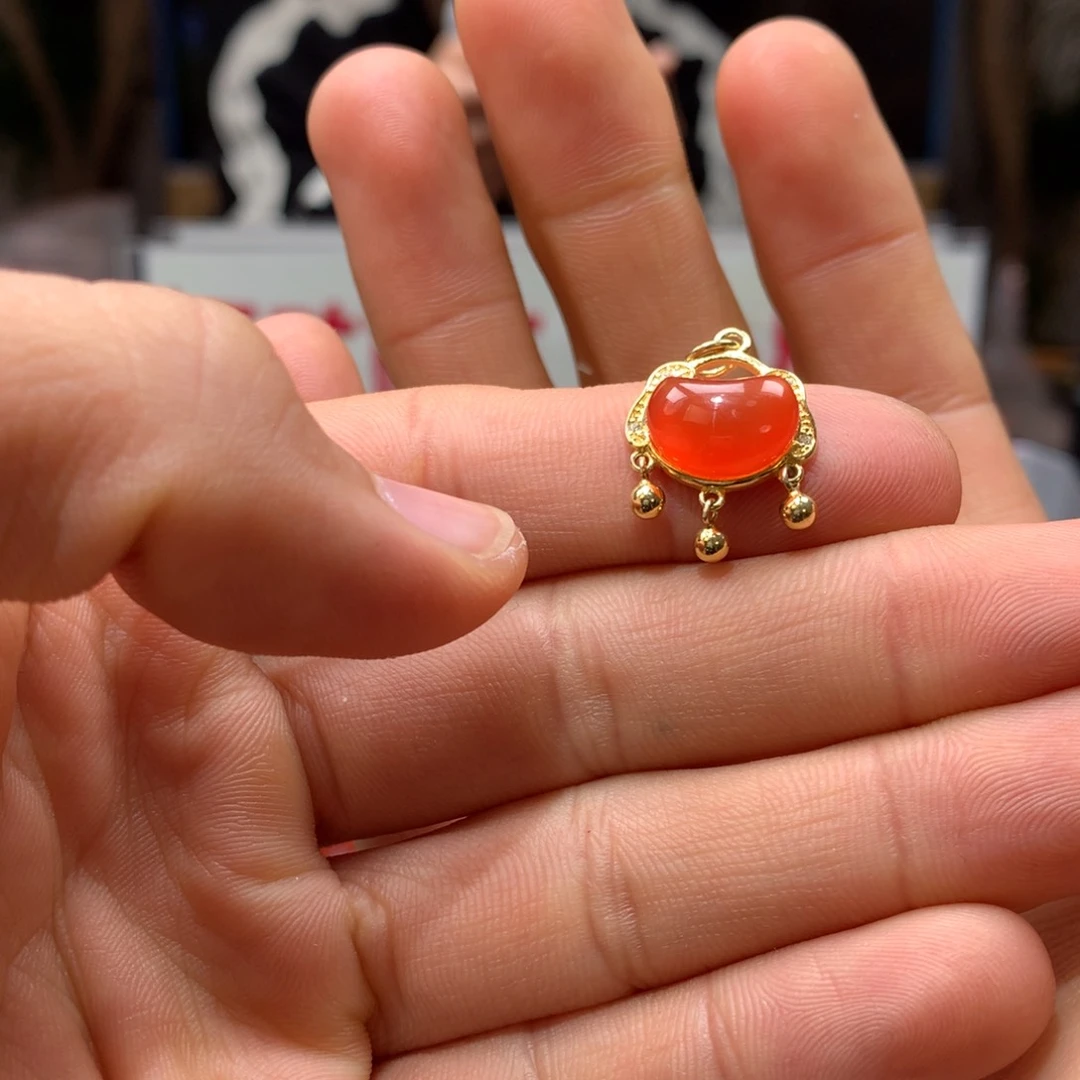 南红玛瑙如意锁银S925镀金镶嵌