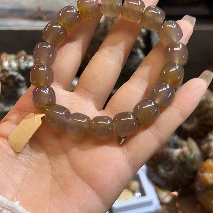 坤***哥有机玻璃树形成漂亮的串串