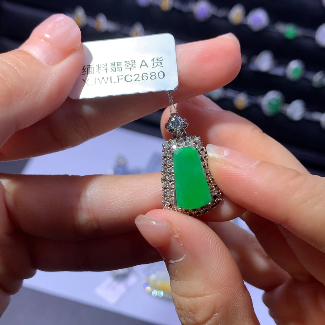 银S925镶嵌翡翠耳饰天然翡翠