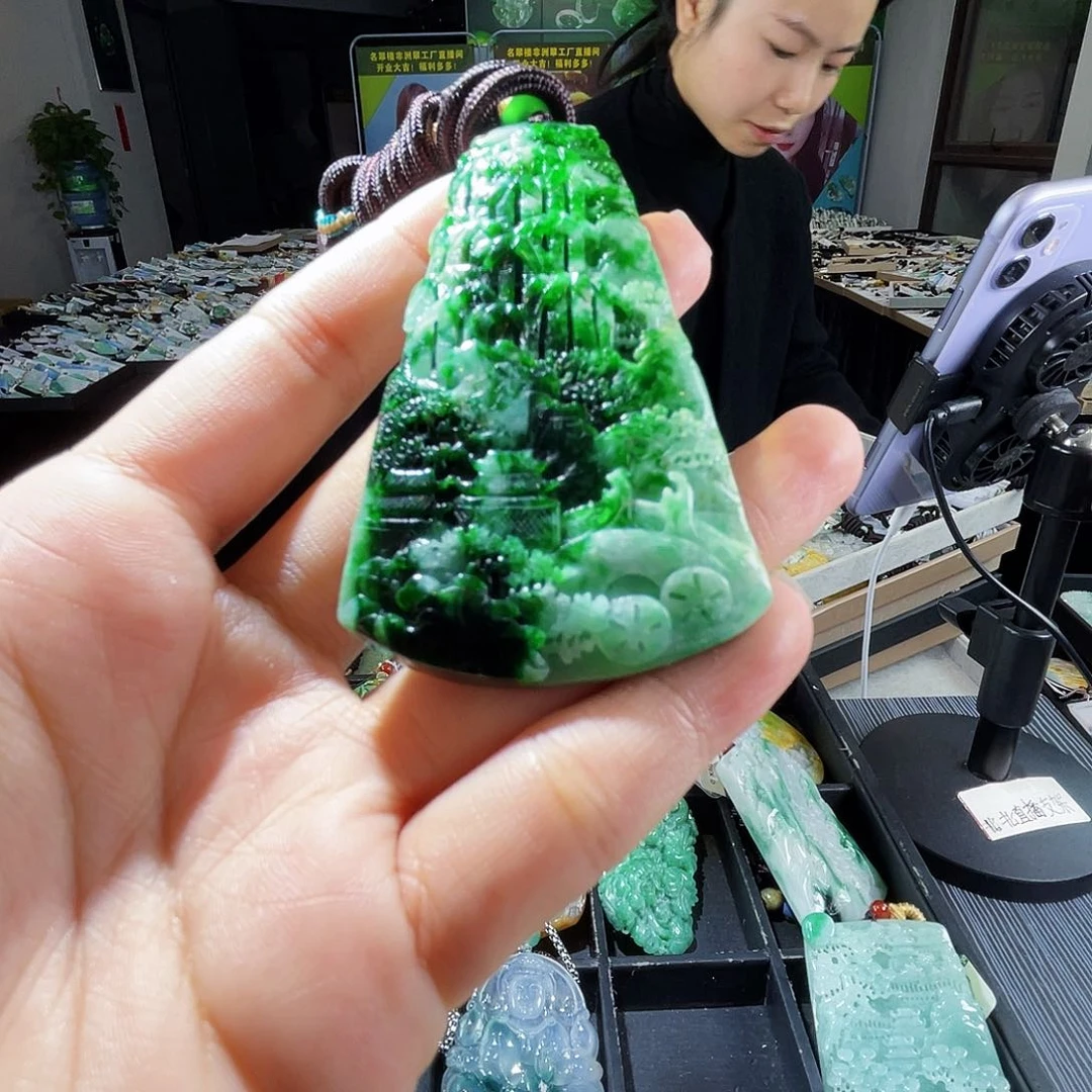 颈饰未镶嵌翡翠一