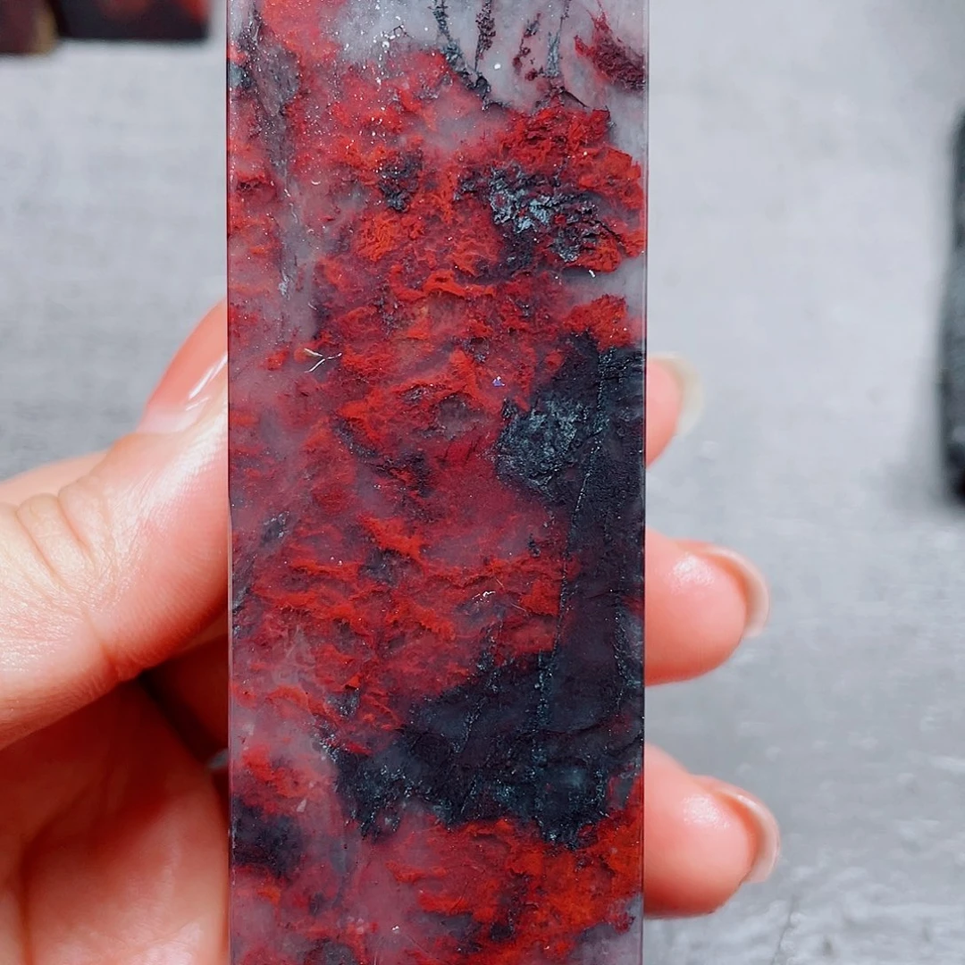 玉桂林鸡血玉印章镇尺36