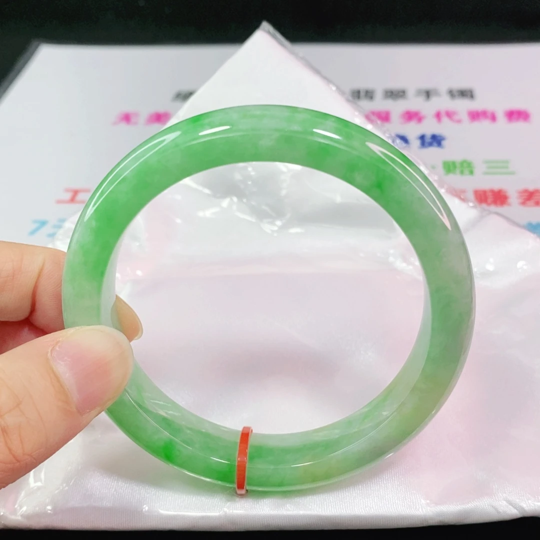 翡翠手镯未镶嵌M****u60圈口正圈