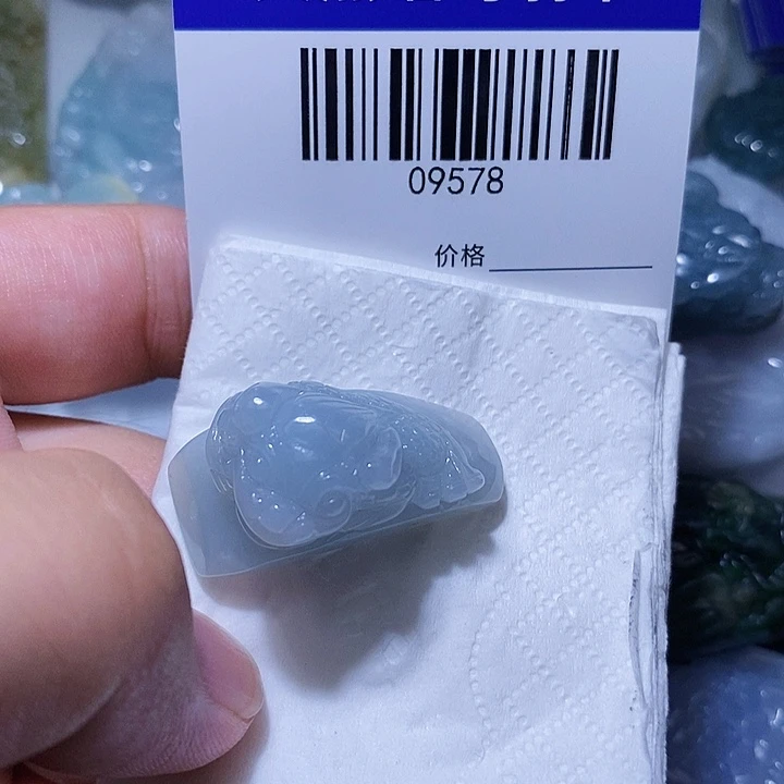 翡翠未镶嵌颈饰天光墟翡翠市场现金代购