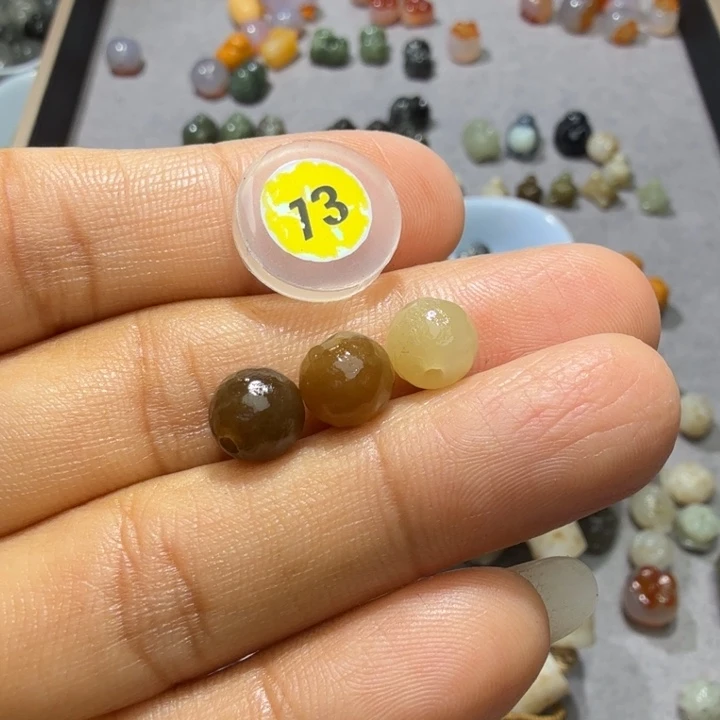 和田玉未镶嵌珠宝奇石