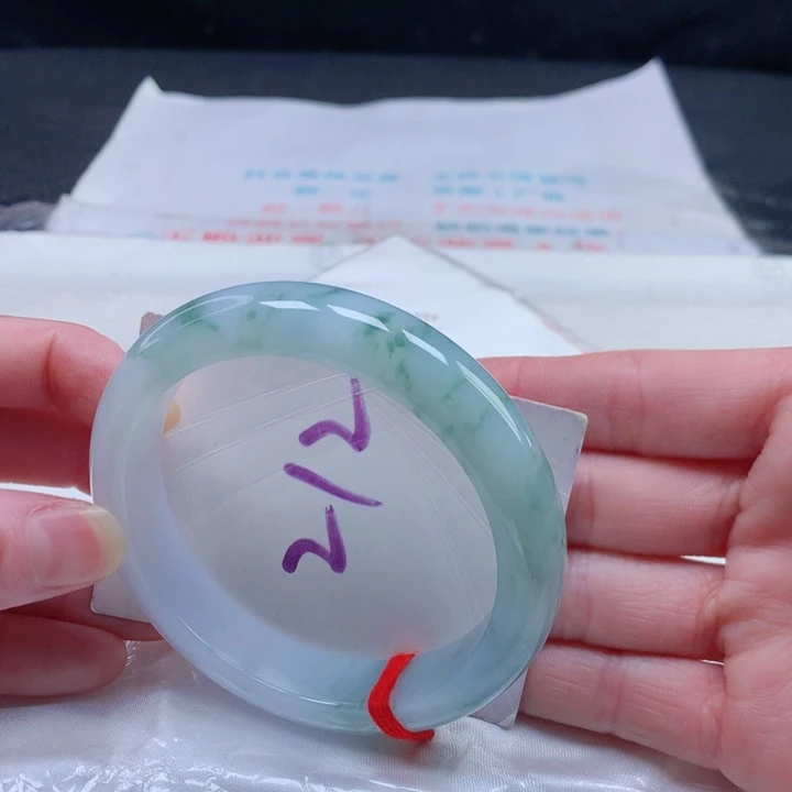 翡翠手镯未镶嵌5556555655565556