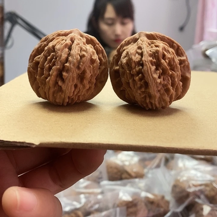 文玩核桃把件42四座楼天残脚红皮