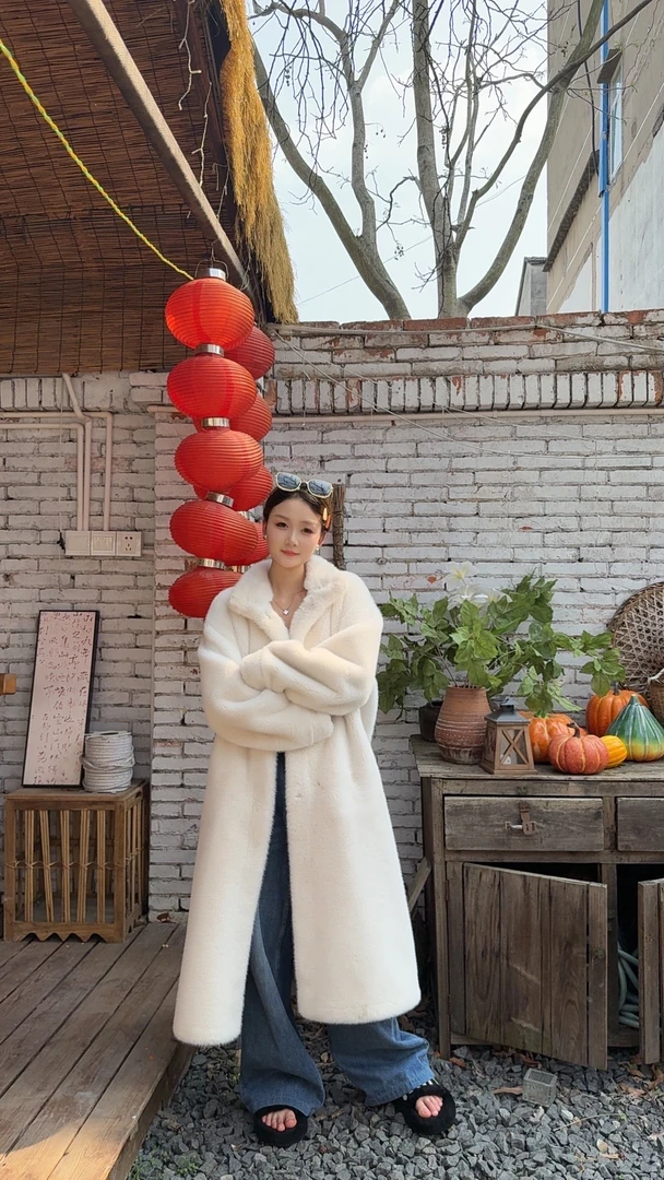 XS-《2025新款》冬装上新加厚冬季时尚百搭网红女士毛毛外套气质