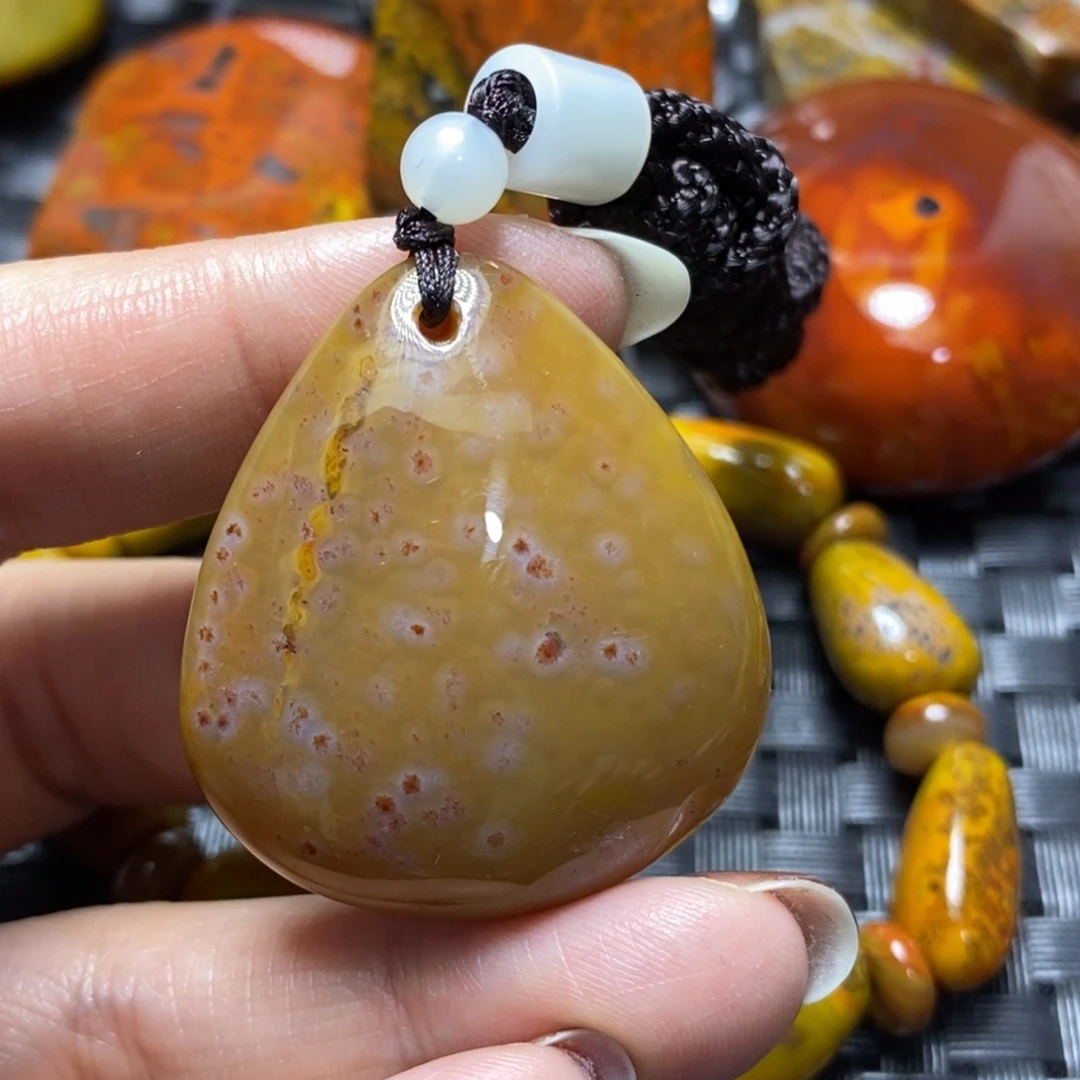 玛瑙/玉髓挂件未镶嵌