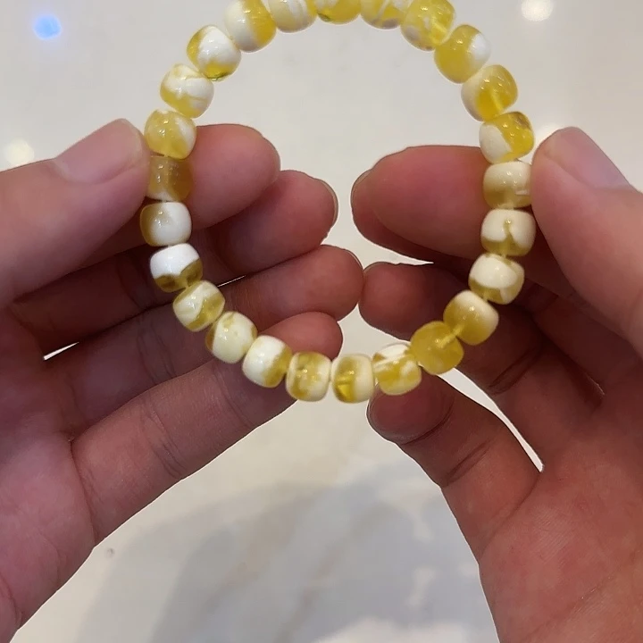 手链琥珀未镶嵌A****?蜜蜡