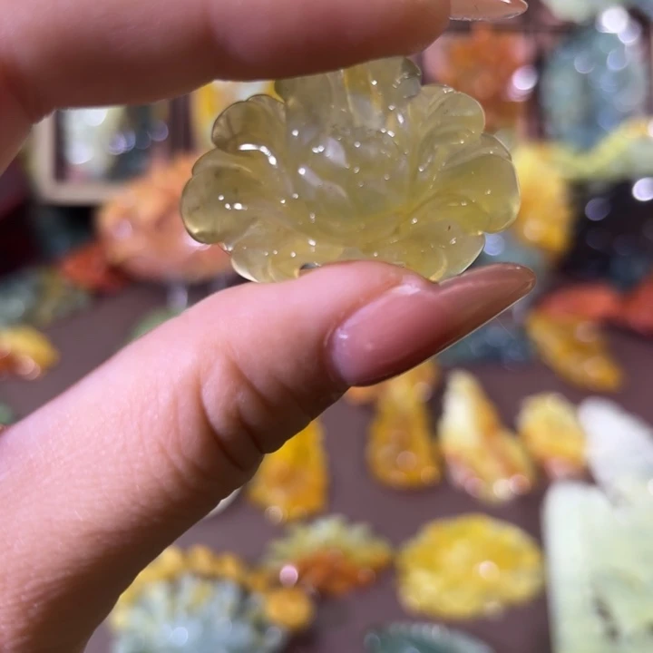 未镶嵌蛇纹石玉颈饰