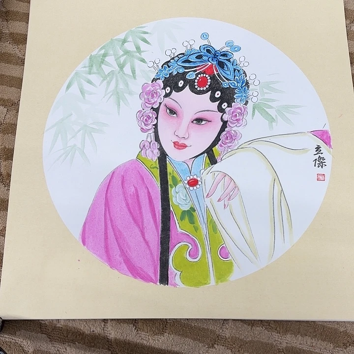 国画花鸟的翅膀和翅膀都是白色的羽毛