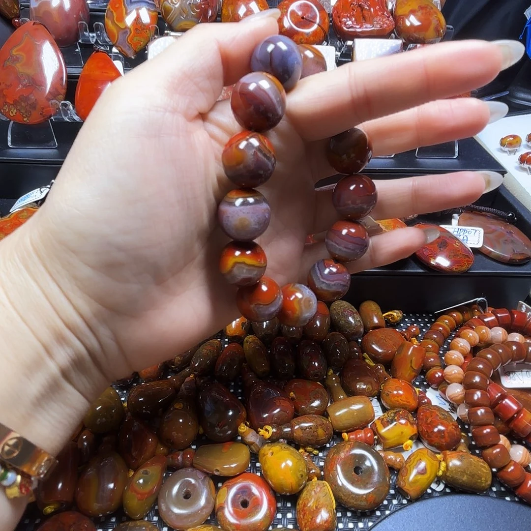 老***在玛瑙/玉髓未镶嵌手链