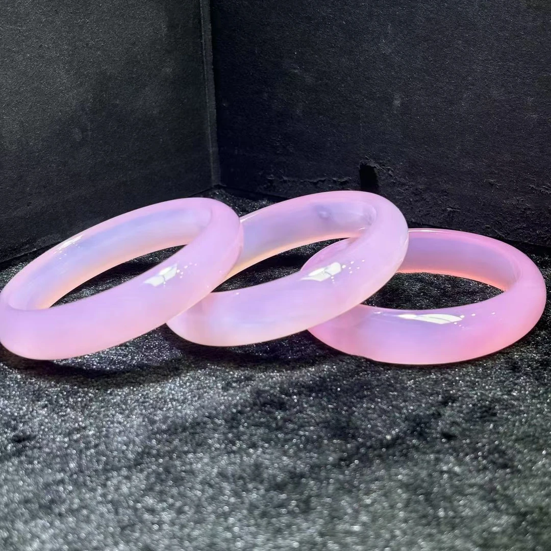 面面来财珠宝S8295卡15左右-马料玛瑙粉手镯-多样性发其一/圈口