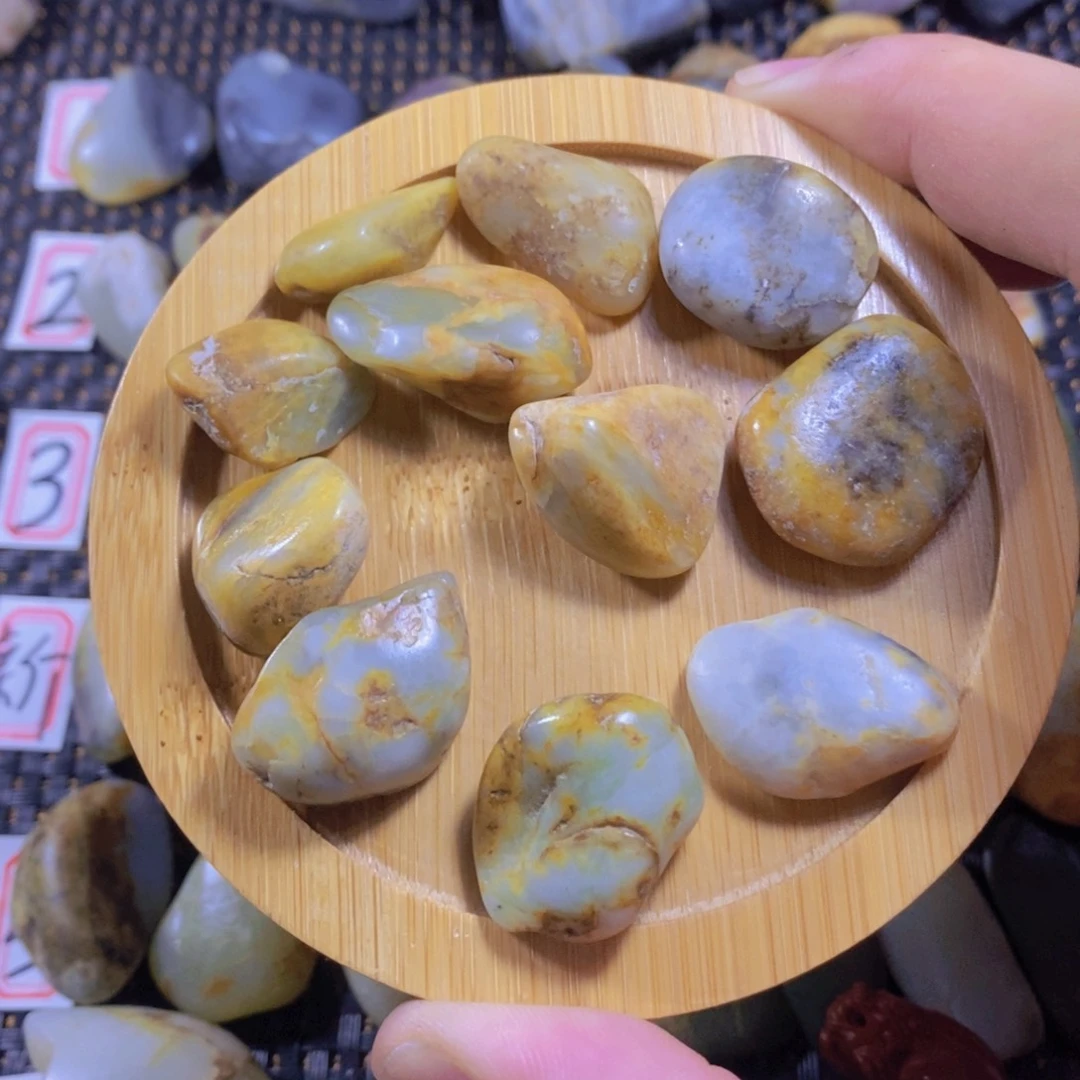 和田玉（糖玉）未镶嵌颈饰