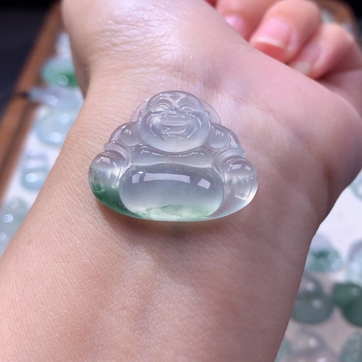 颈饰未镶嵌翡翠高冰飘花佛公