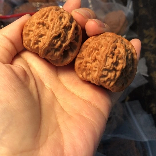 文玩核桃吊坠白狮子39