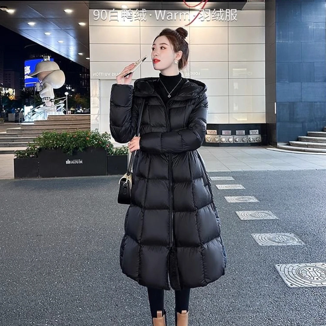 过膝新款中长款羽绒服女冬季收腰修身显瘦连帽女士白鸭绒
