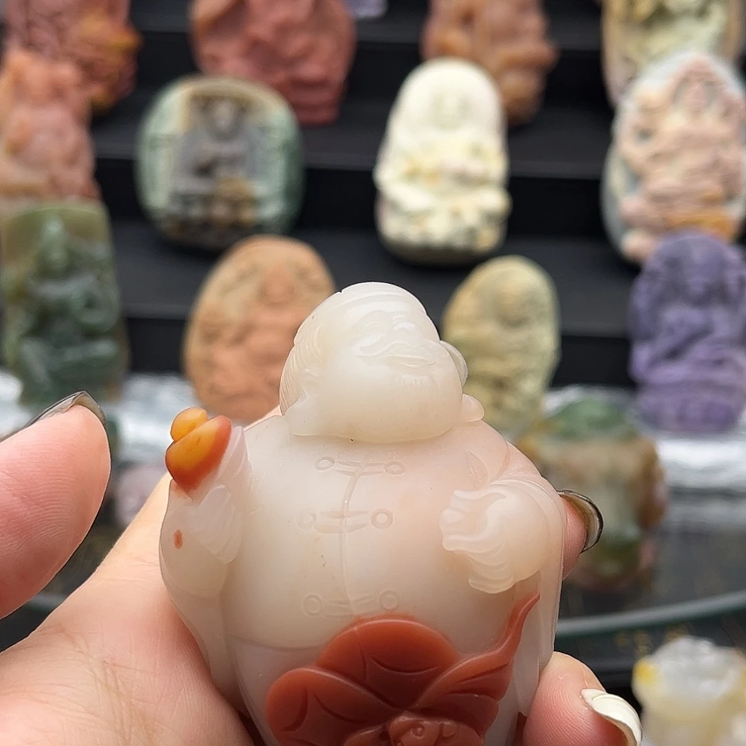 颈饰未镶嵌石英质玉