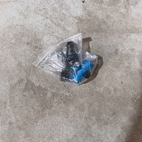 黑蓝钓箱鱼护架微瑕