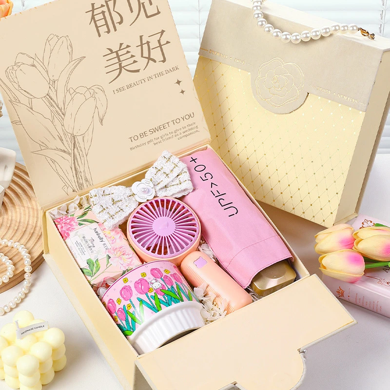 基础伴手礼女伴娘送闺蜜姐妹团实用高档新娘结婚礼盒宾客婚礼回礼