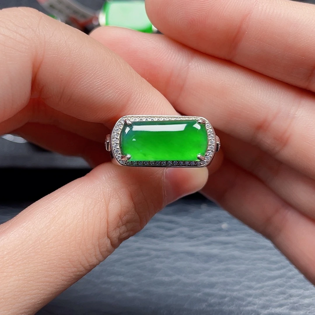 翡翠银S925镶嵌戒指没有运费险3663