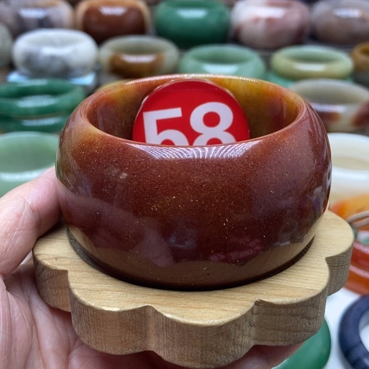 未镶嵌手镯石英质玉