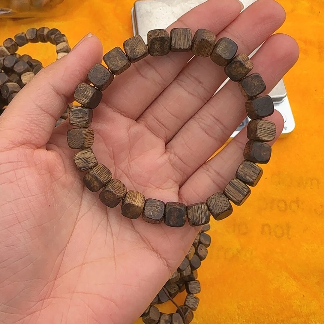 沉香碎屑沉香方珠单圈卡7