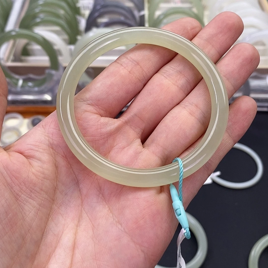 和田玉未镶嵌珠宝奇石57