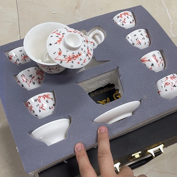 孤品茶具套装等。