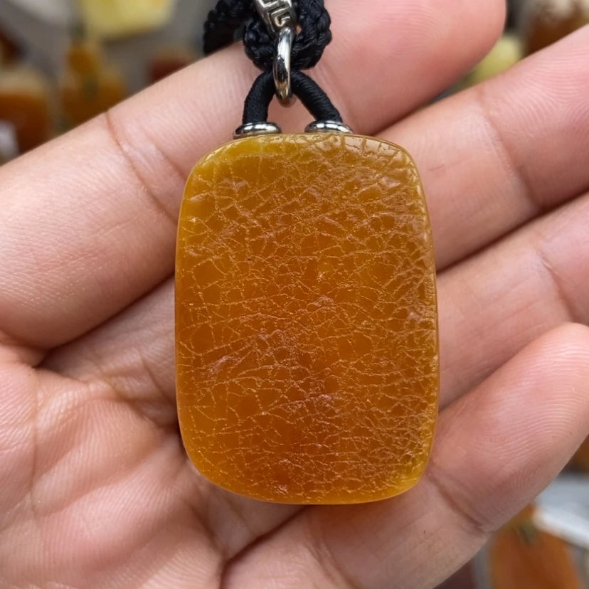 【闪购商品】琥珀颈饰未镶嵌