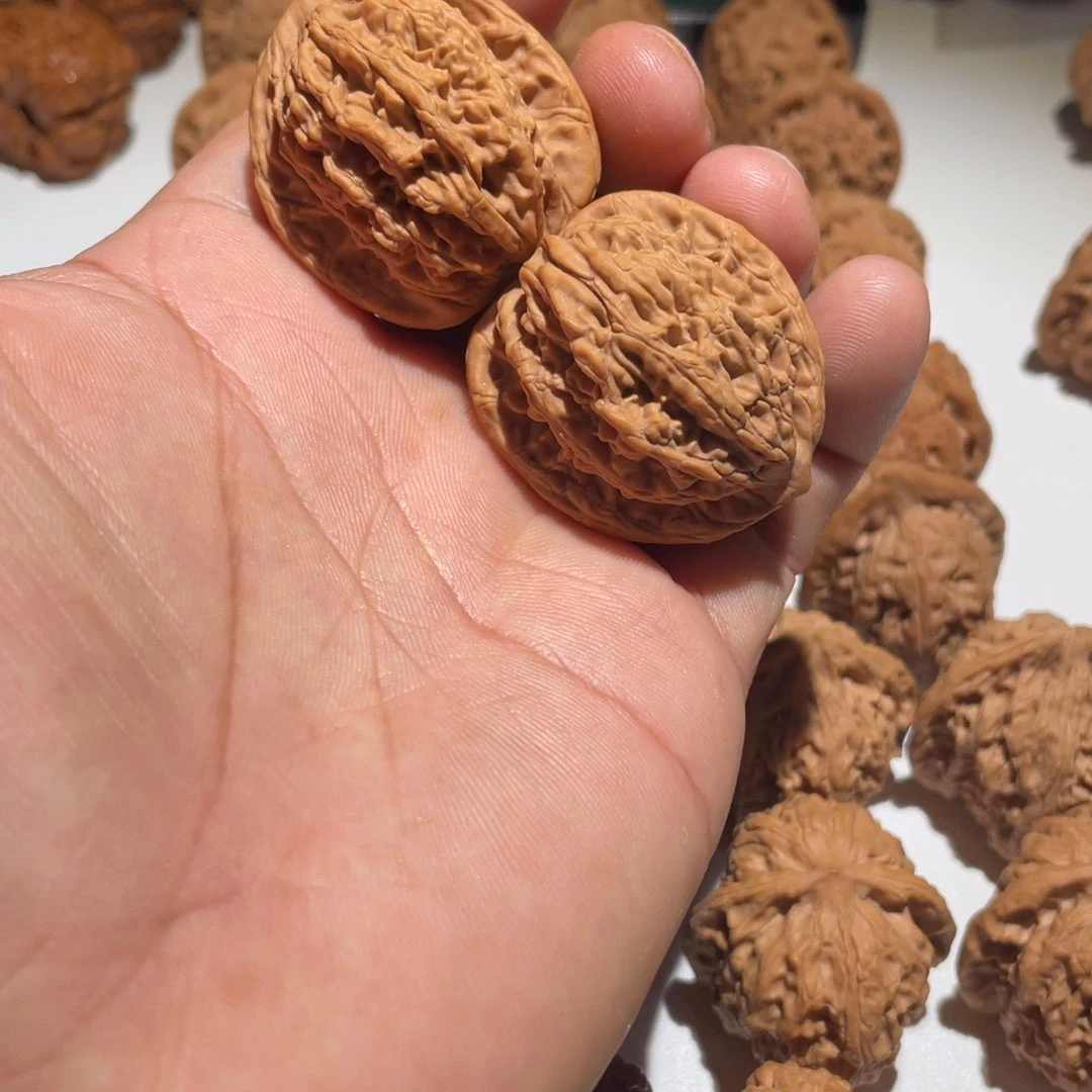 文玩核桃吊坠辰****e虎头