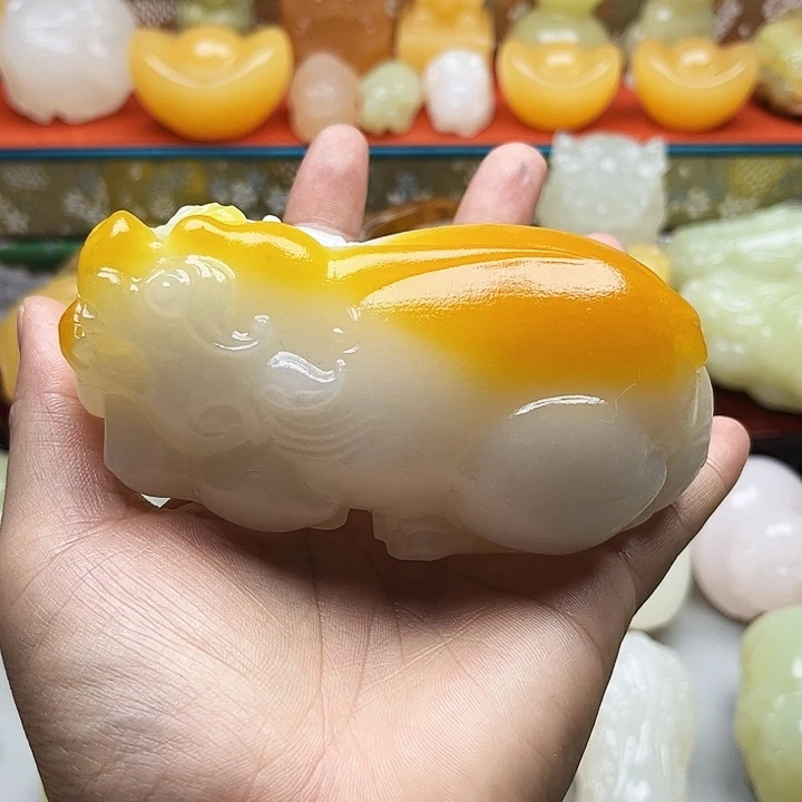 深***云石材貔貅手把摆件
