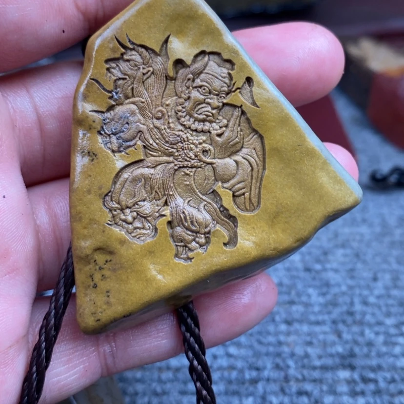 【闪购商品】原石雕刻手把件