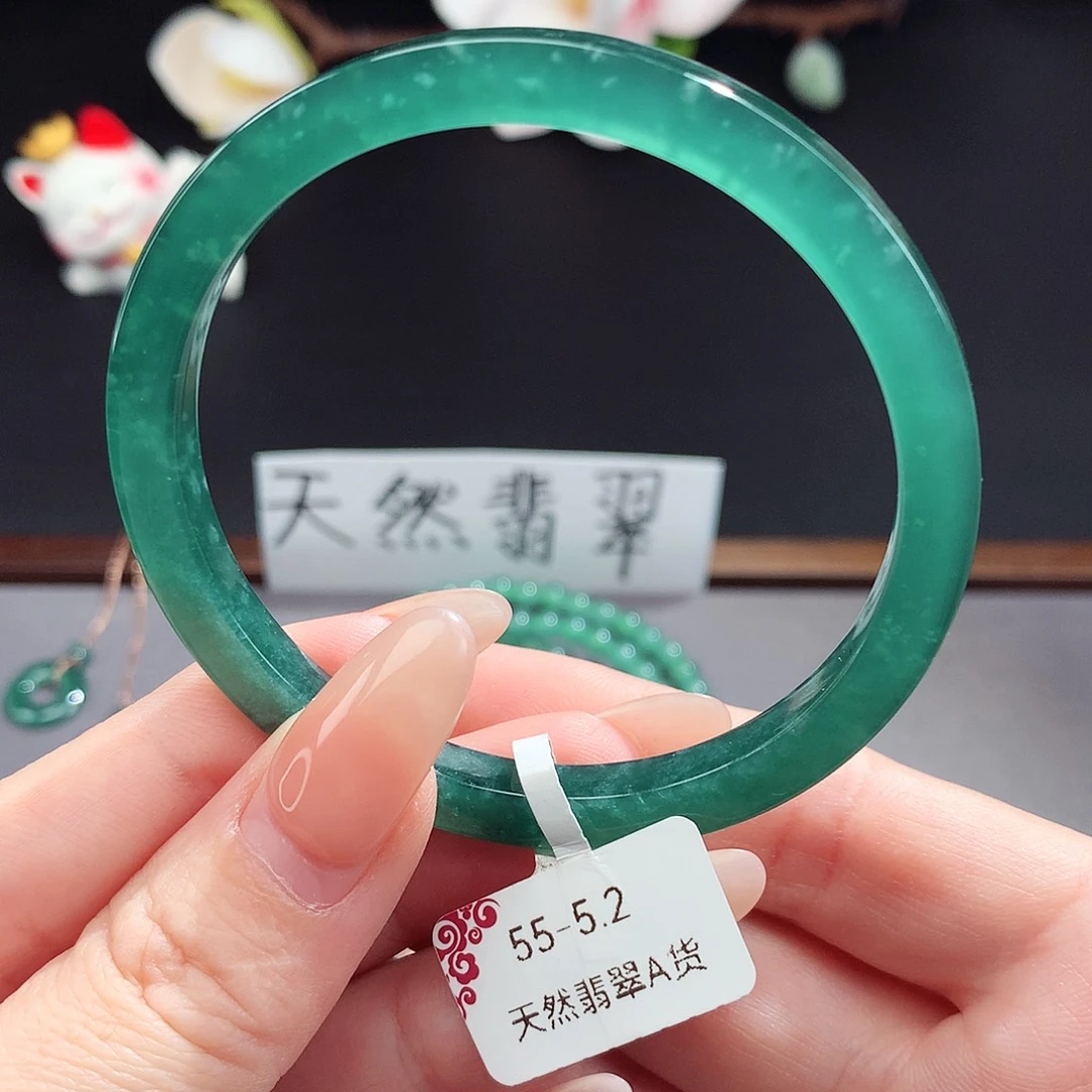 翡翠手镯（圆镯）未镶嵌