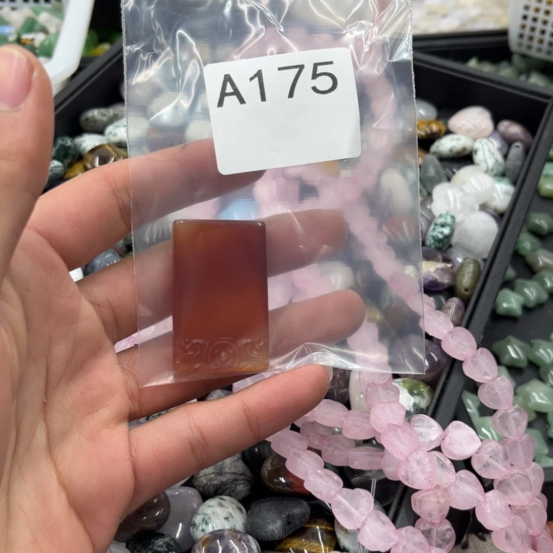 白***浊玛瑙/玉髓合金颈饰