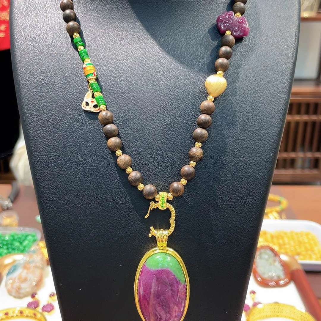 锦纶非金属红宝吊坠项链一套