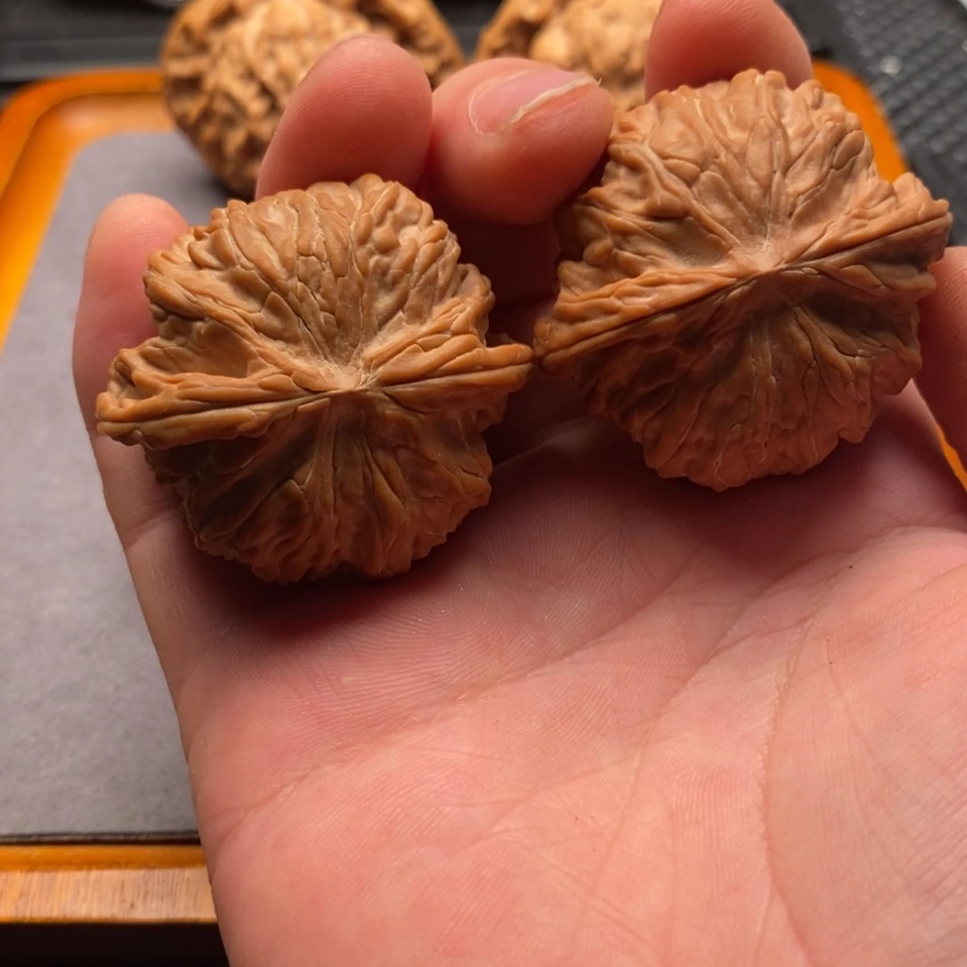 金***.文玩核桃精品对文玩