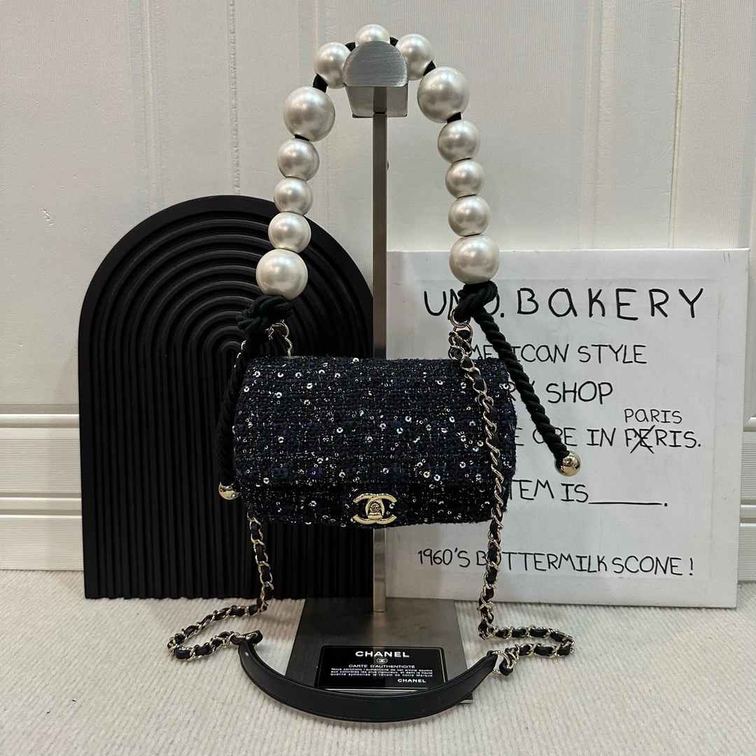 99新 Chanel/香奈儿 【蔡包紫】黑色珍珠毛呢亮片大mini