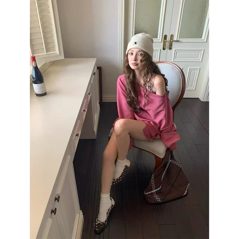 秋冬简约时尚套装休闲洋气百搭露肩长袖上衣高腰修身显瘦a字短裤