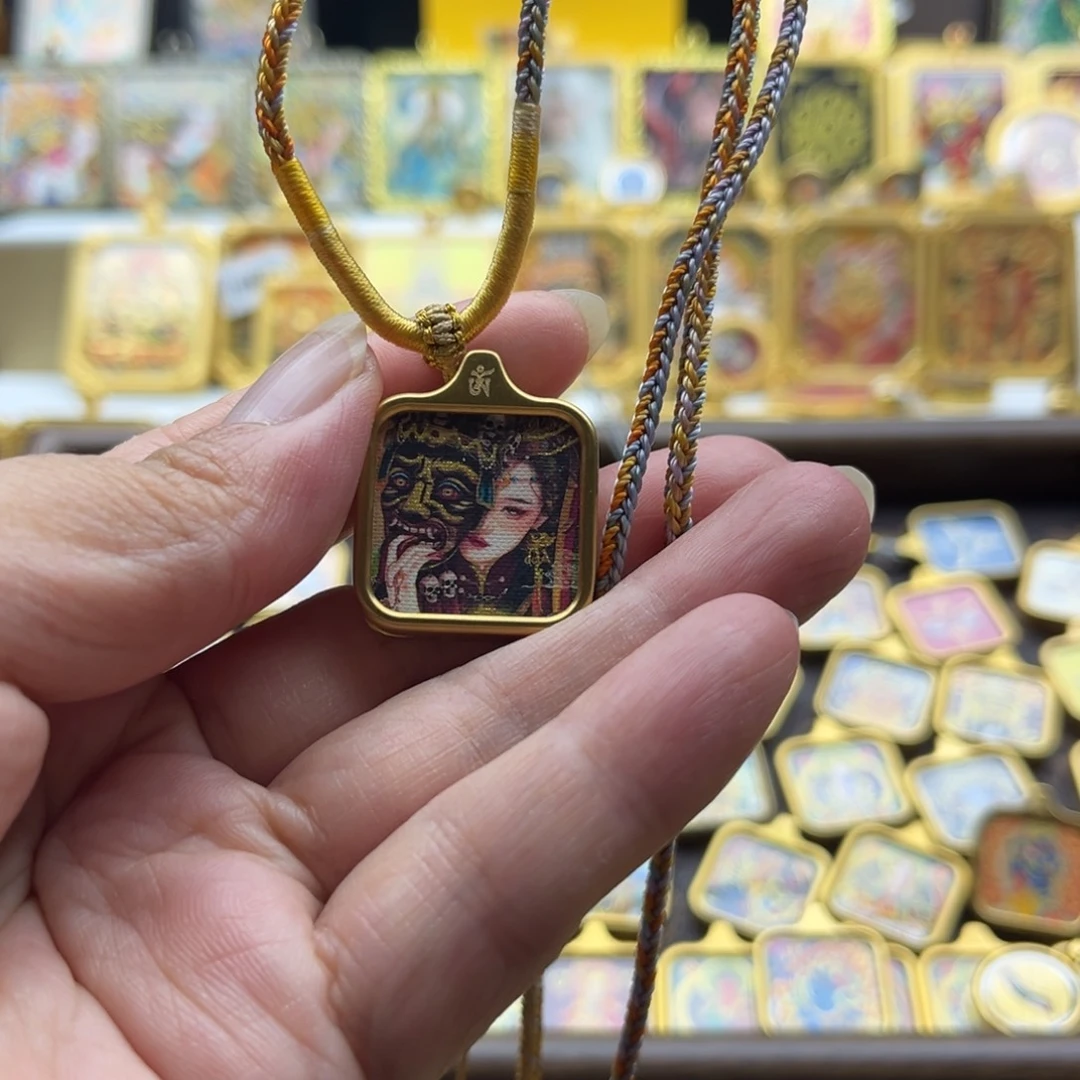 吊坠唐卡的历史悠久的文化
