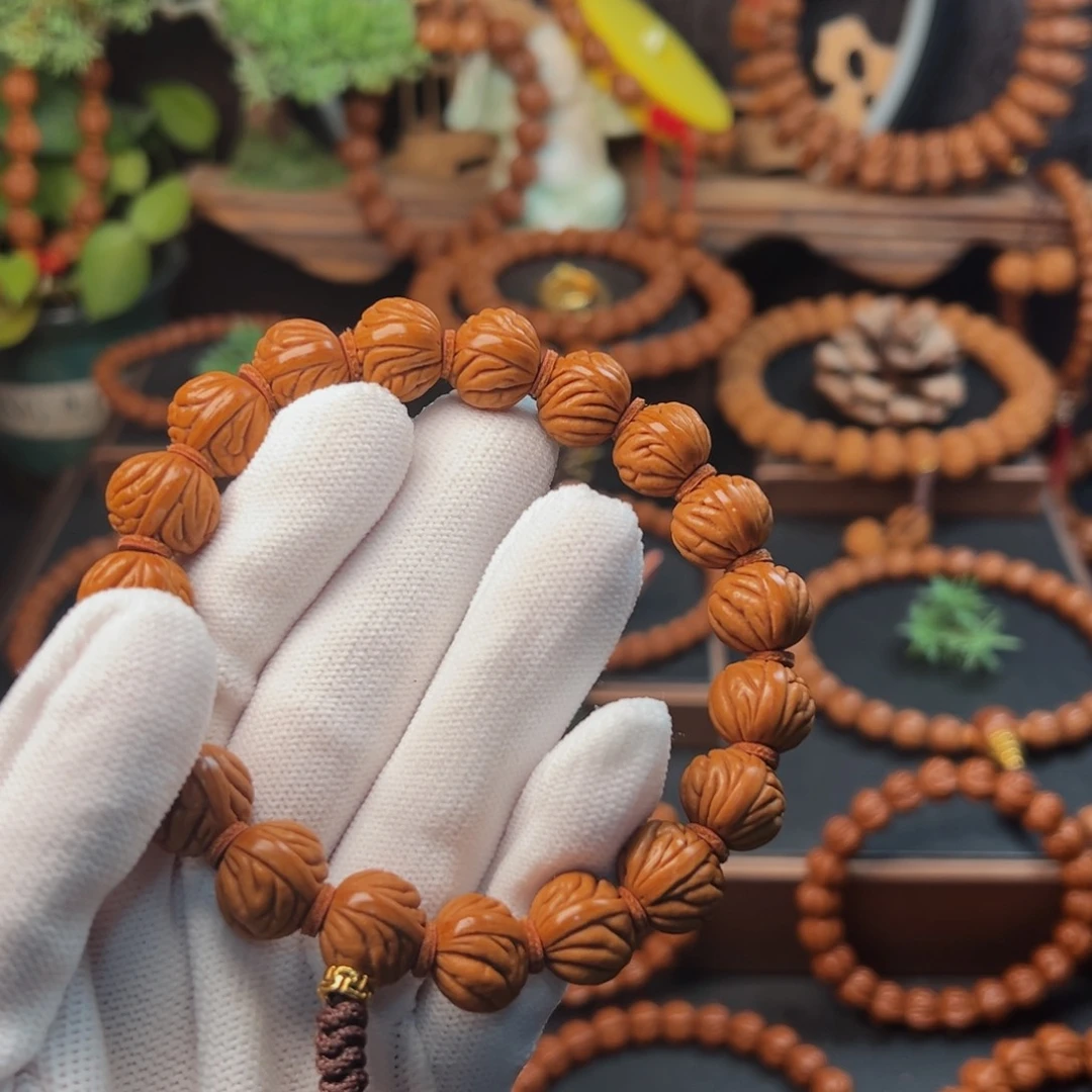 吊坠桃核1.4祥云手持