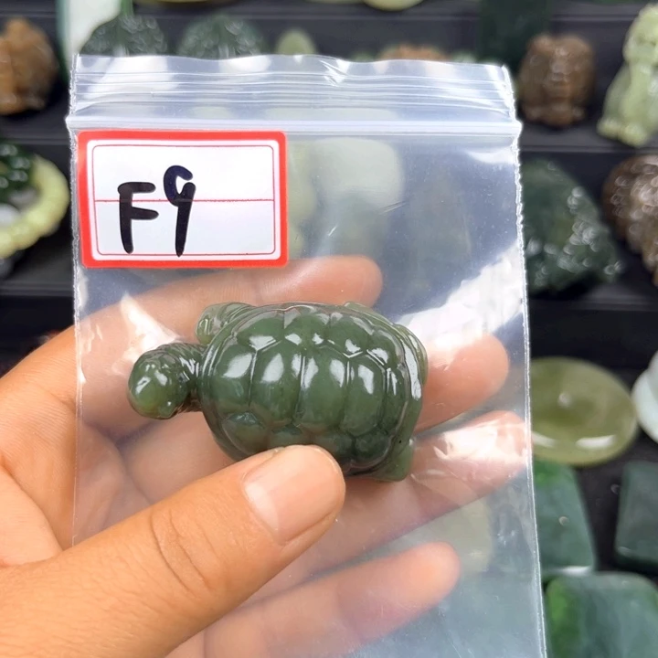 和田玉未镶嵌珠宝半成品良**景